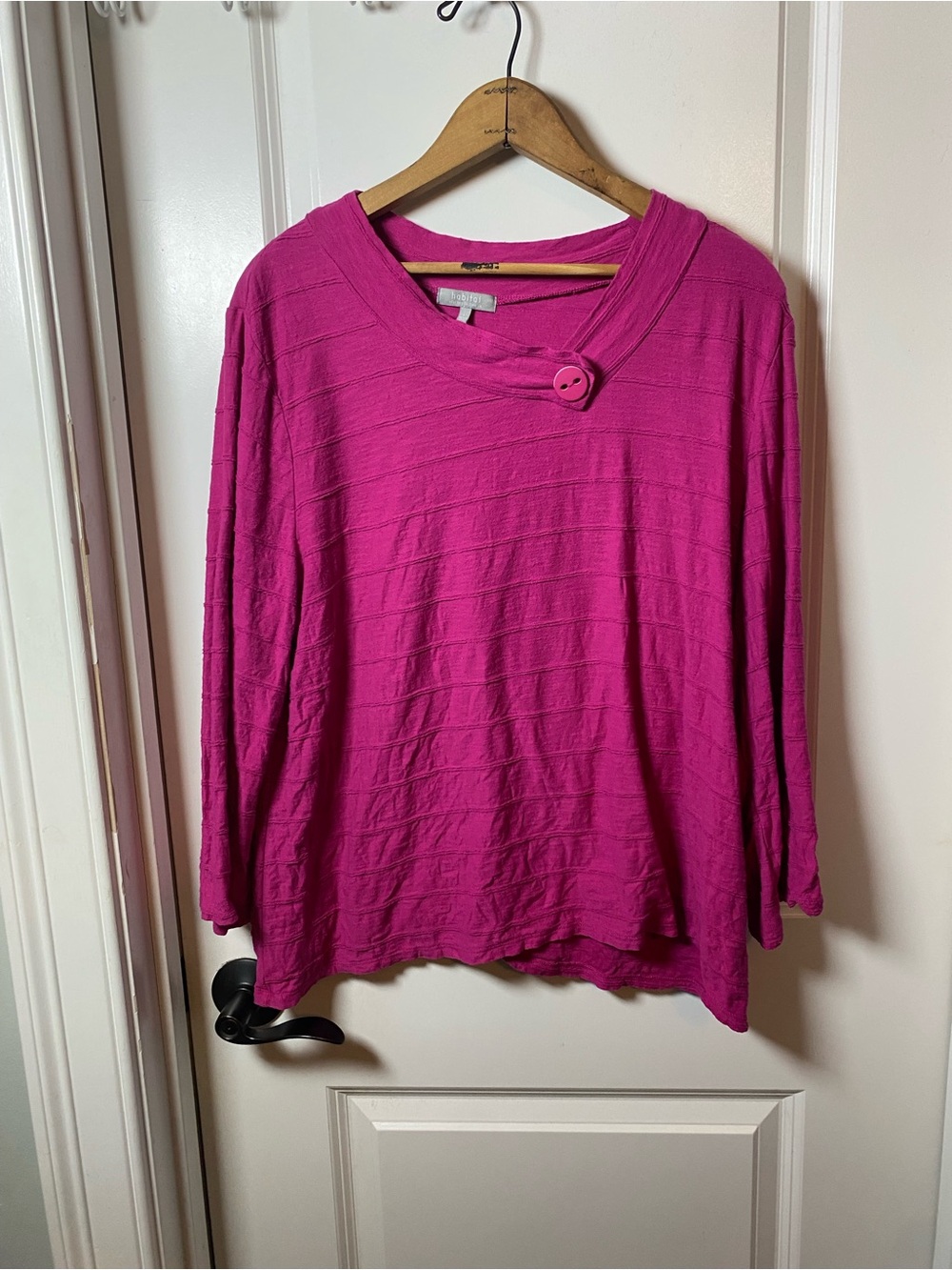 Habitat Women's Fuchsia Button-Accent Long Sleeve Top